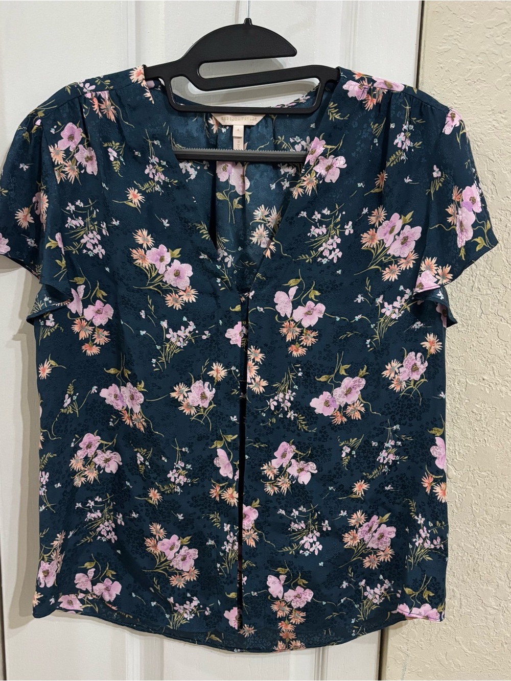 Rebecca Taylor Emilia Print Jacquard Short-Sleeve V-Neck Blouse - Picture 2 of 8